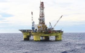 南海九号钻井平台建成 井深千米